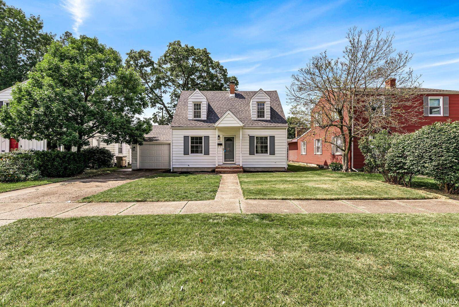 107 S Coquillard DR, South Bend, IN 46617