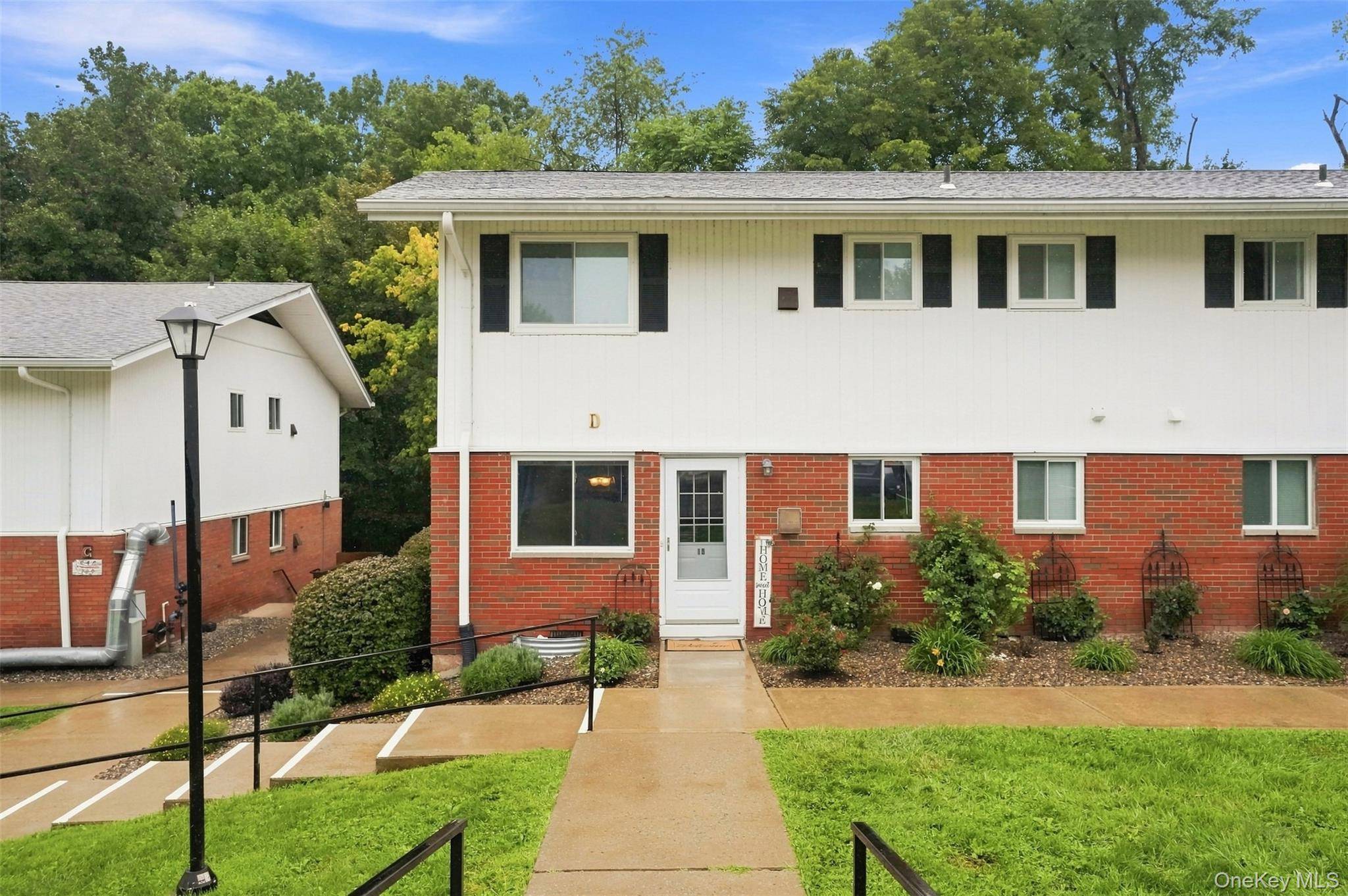 321 Titusville RD #D15, Poughkeepsie, NY 12603