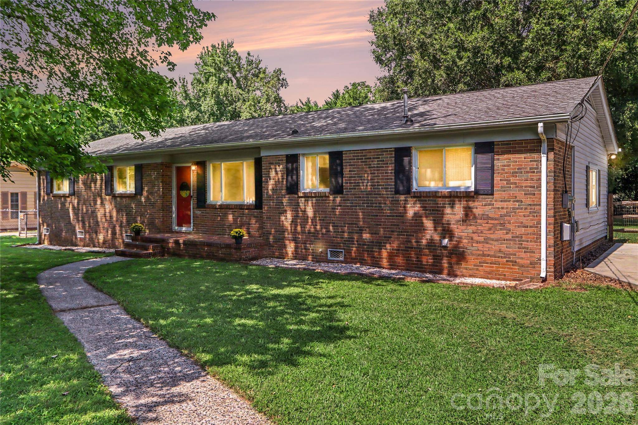 9909 Sunway DR, Mint Hill, NC 28227