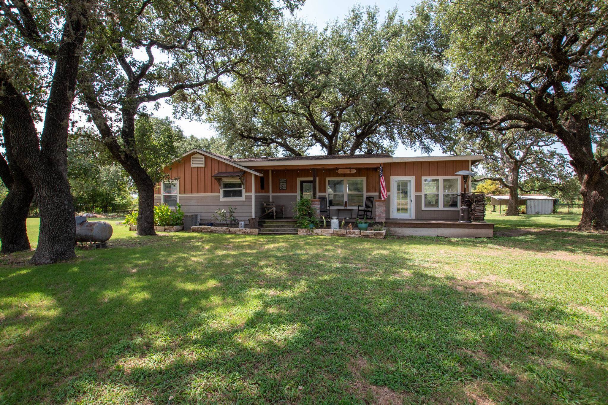 510 County Road 221, Tow, TX 78672