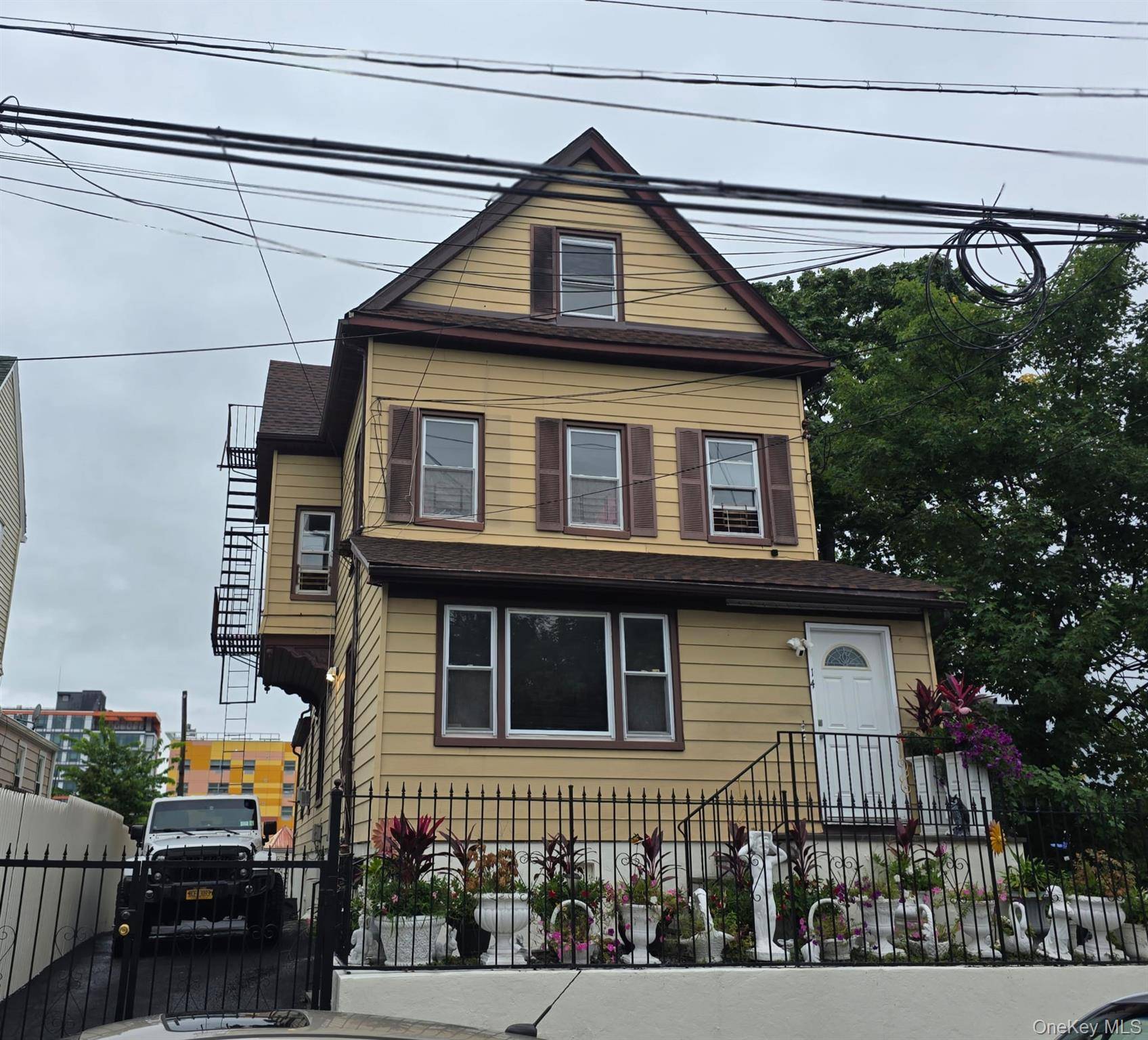14 S High ST, Mount Vernon, NY 10550