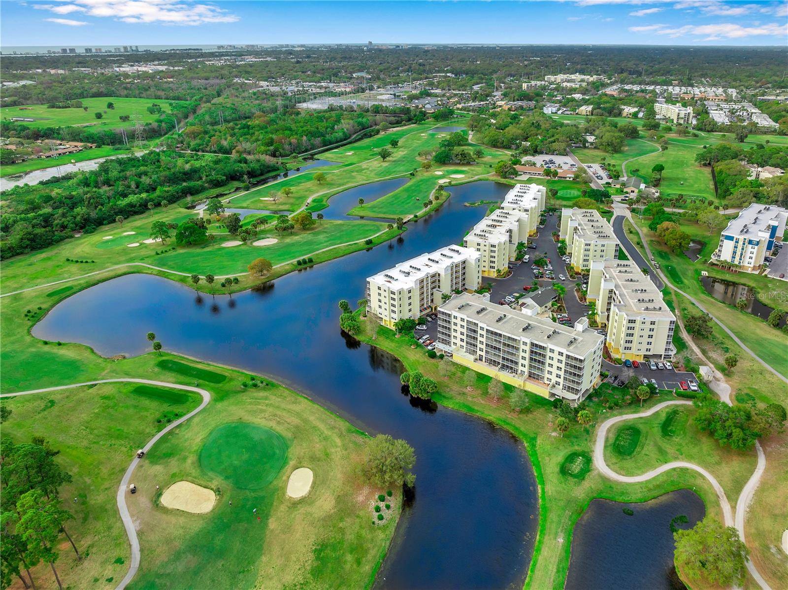 1200 COUNTRY CLUB DR #2106, Largo, FL 33771