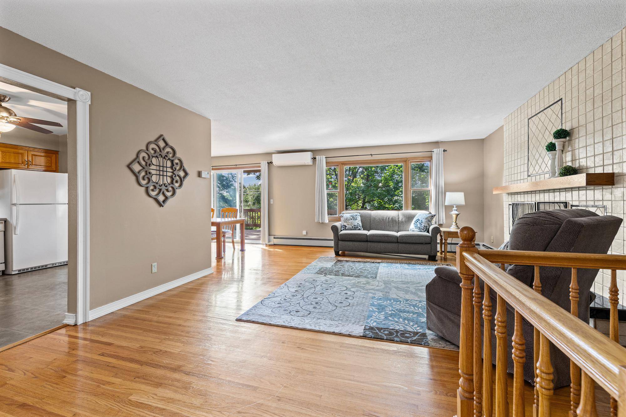 5233 W 105th ST, Bloomington, MN 55437