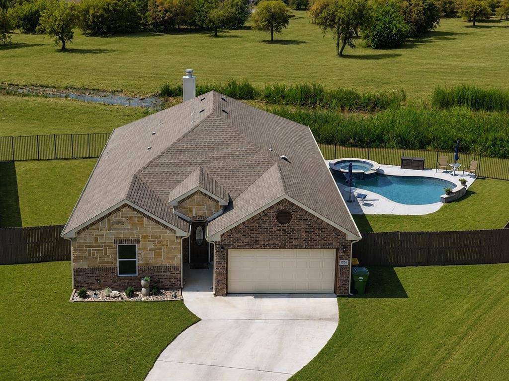 7924 Wilson Cliff Court, White Settlement, TX 76108