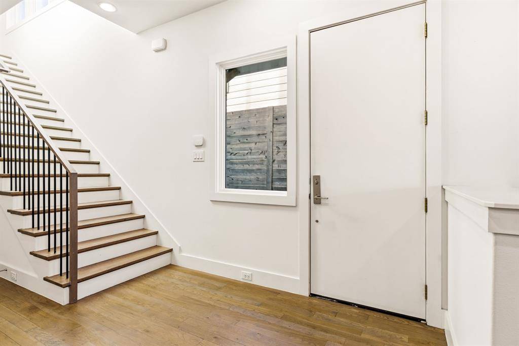 4827 Newmore Avenue, Dallas, TX 75209