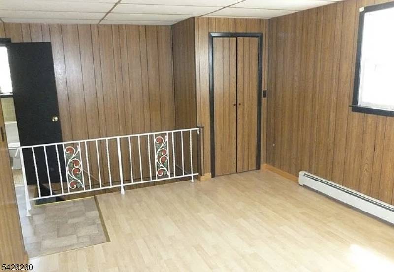 22 Hope St, Lodi Boro, NJ 07644