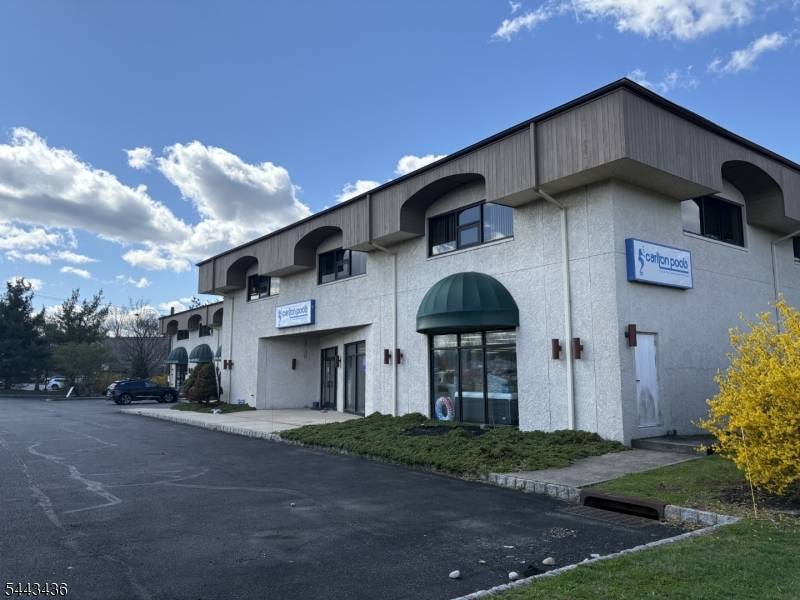 14 Commerce St, Raritan Twp., NJ 08822