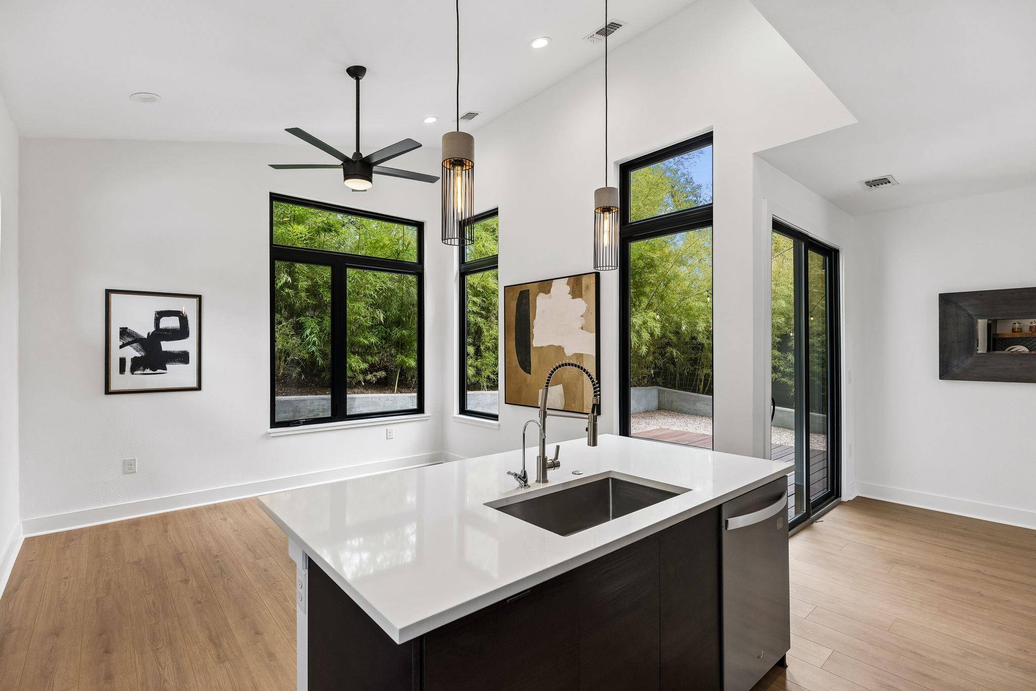 1205 Deloney ST #B, Austin, TX 78721