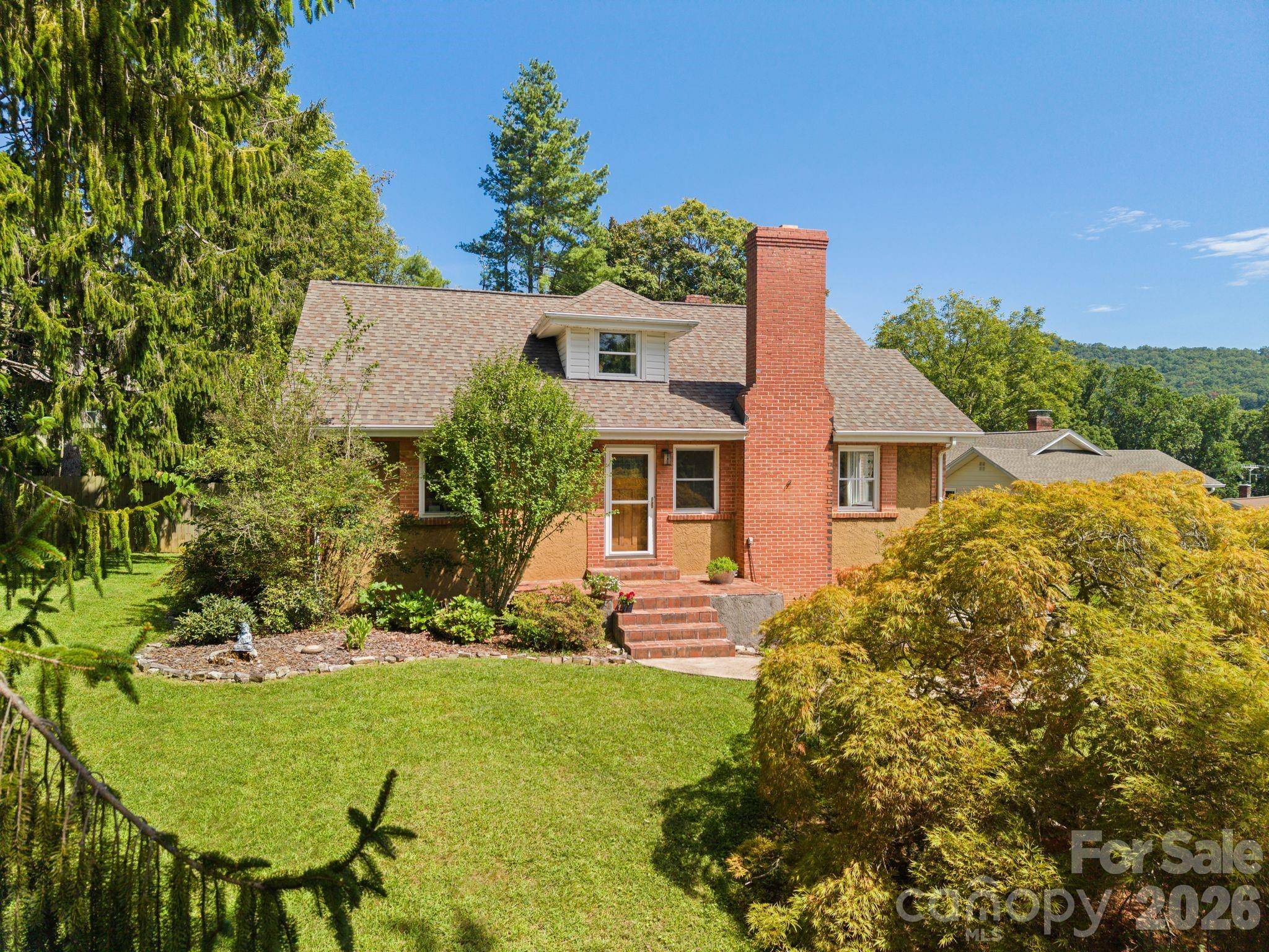 348 Beaucatcher RD, Asheville, NC 28805