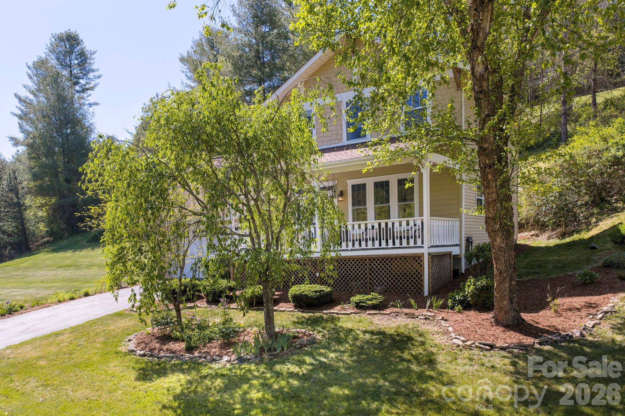 26 Macdougall LN, Weaverville, NC 28787