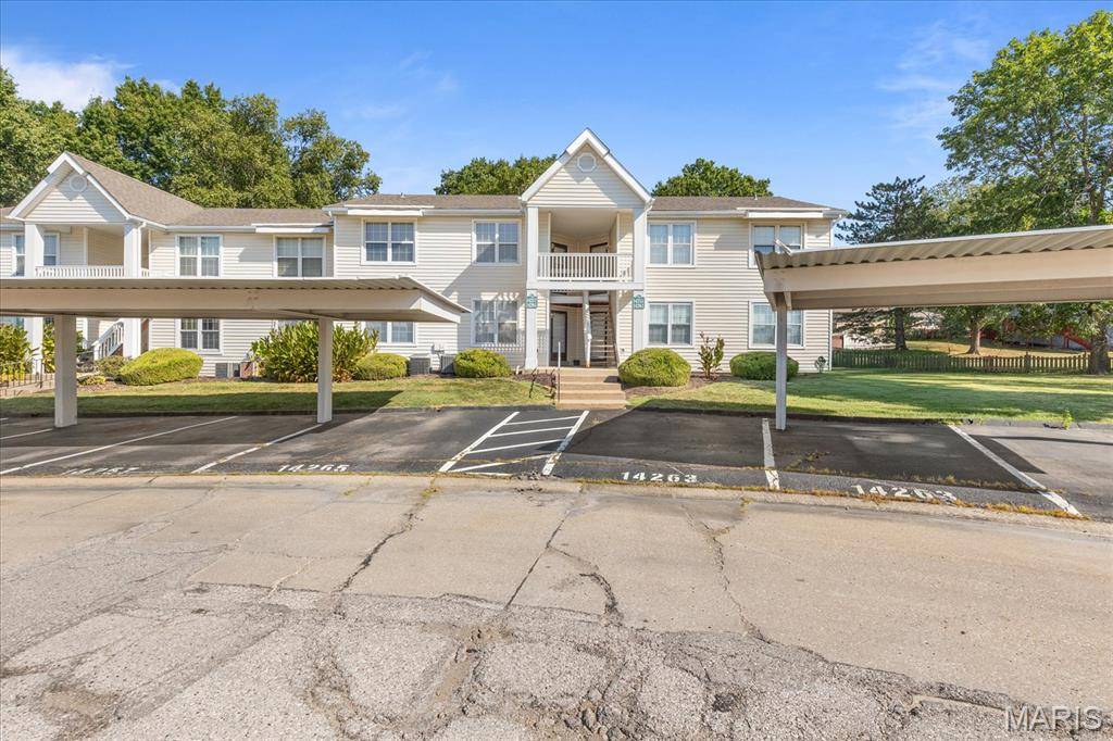 14257 Cape Horn PL, Florissant, MO 63034