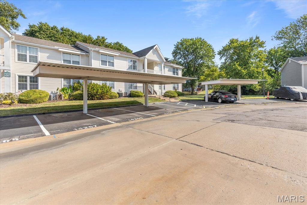 14257 Cape Horn PL, Florissant, MO 63034
