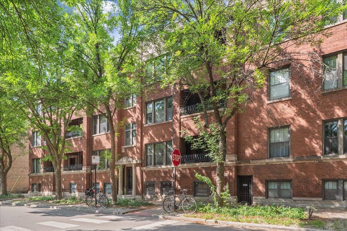 1846 W Berteau AVE #1, Chicago, IL 60613