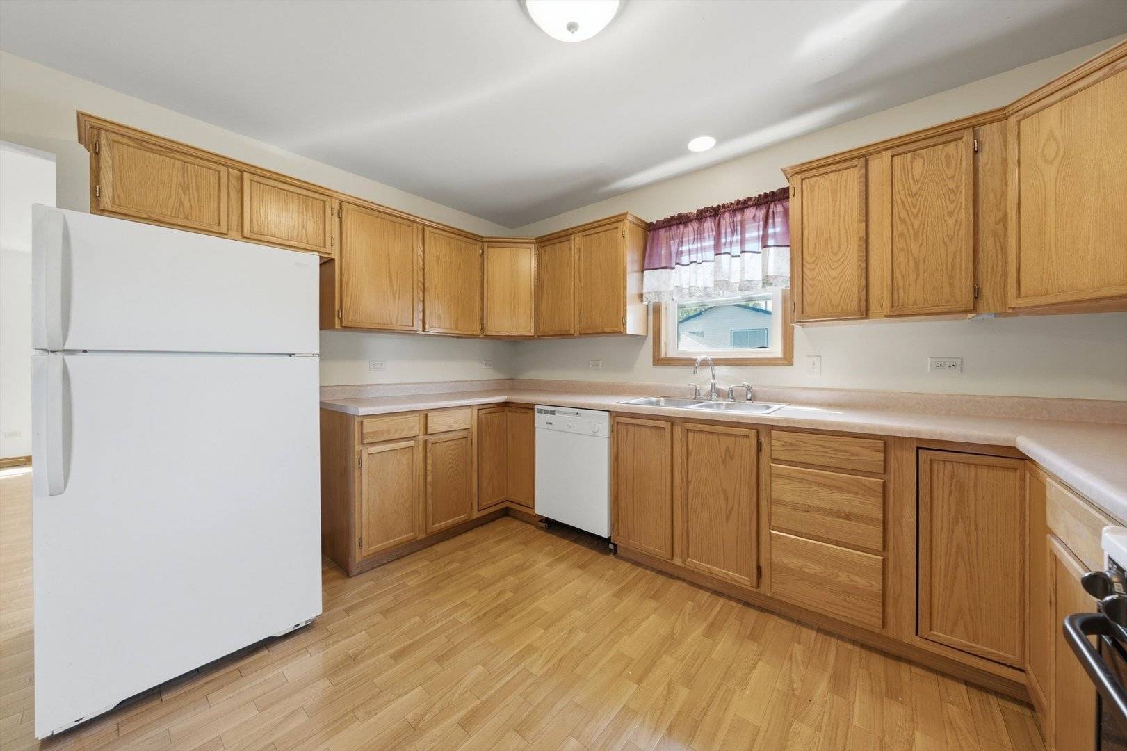 3136 Butler AVE, Steger, IL 60475