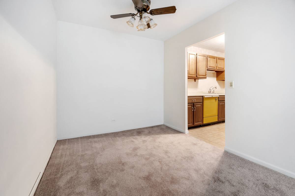 840 Wellington AVE #218, Elk Grove Village, IL 60007