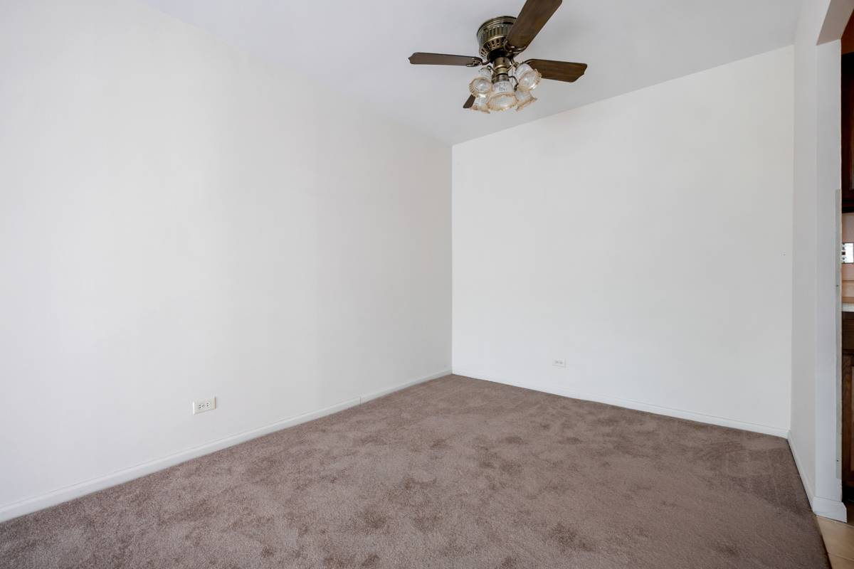 840 Wellington AVE #218, Elk Grove Village, IL 60007