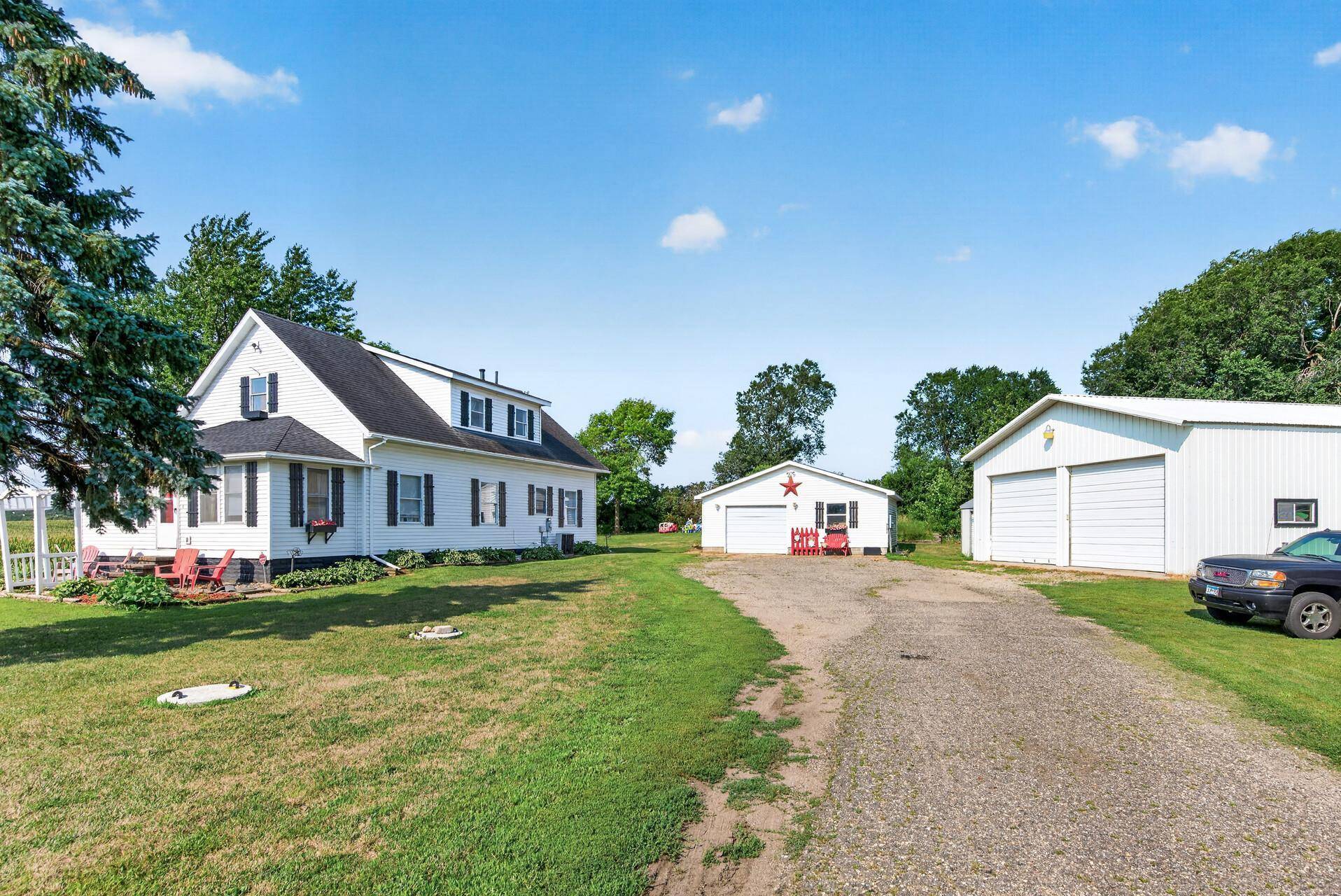 9711 Ireland AVE NW, Annandale, MN 55302