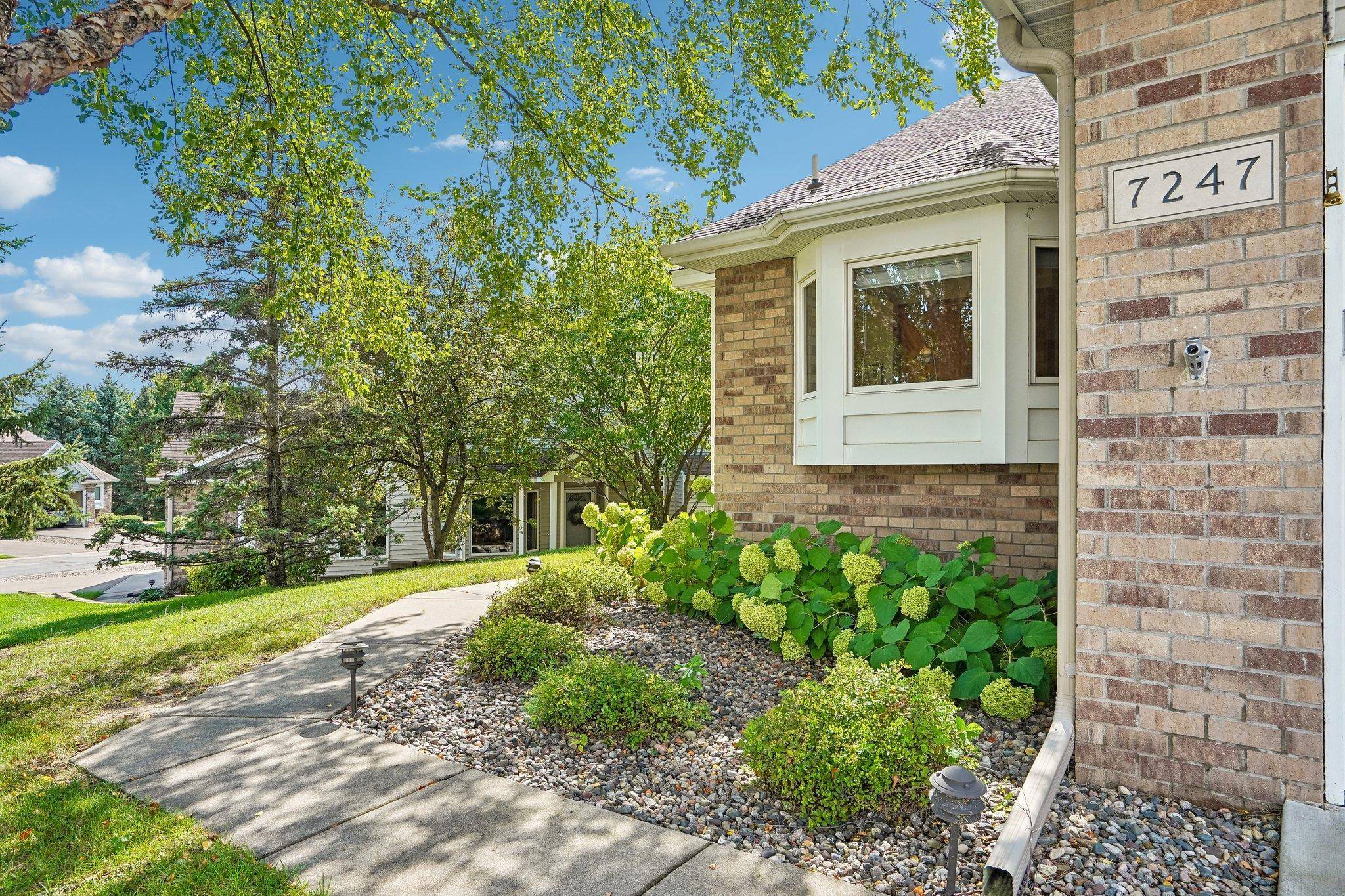 7247 Lake Ridge DR, Savage, MN 55378