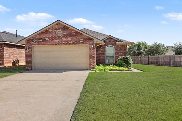 12372 SW 6th ST, Yukon, OK 73099