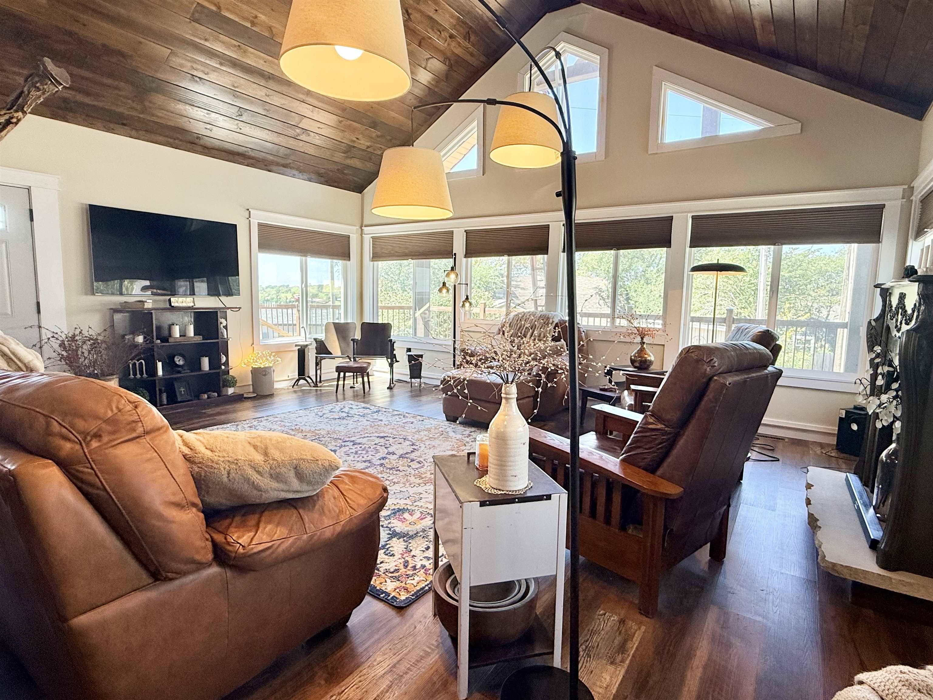 7 Rock Rd., Marion, KS 66861
