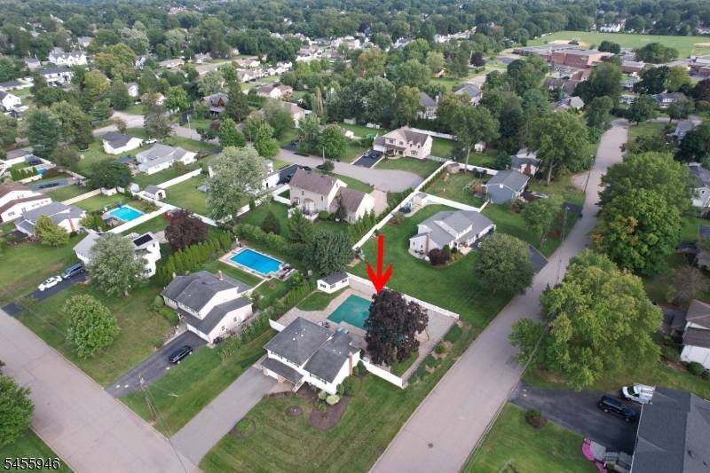 1 Evelyn Pl, Pequannock Twp., NJ 07444