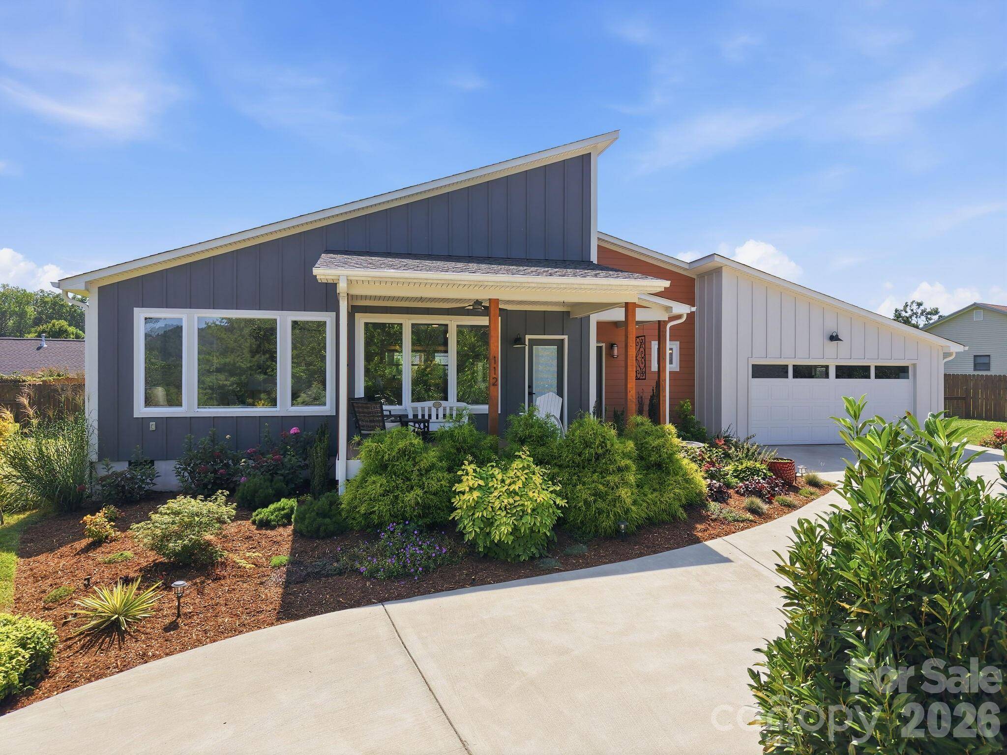 112 Upper Grove LN, Weaverville, NC 28787