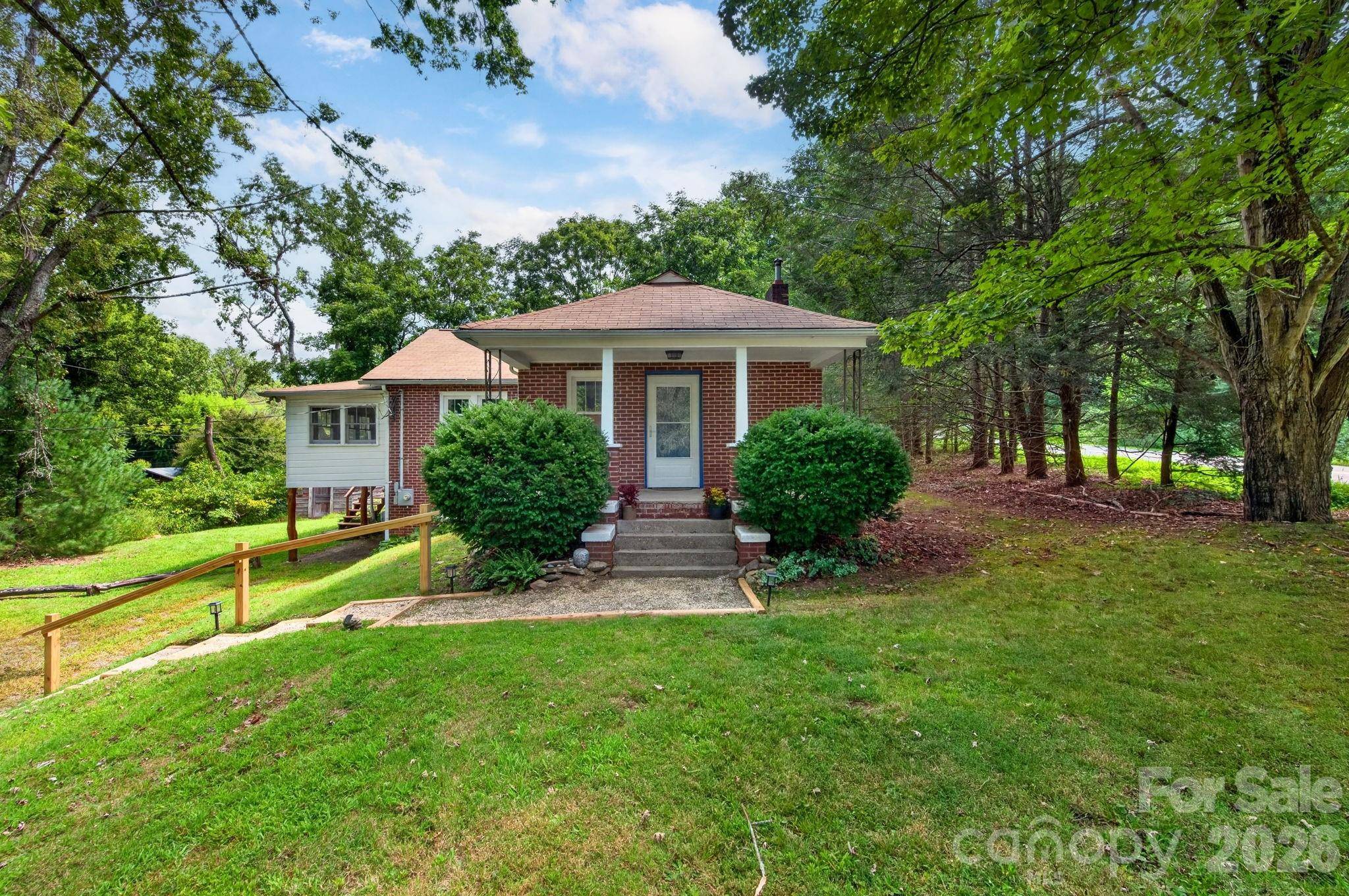 178 Shope Creek RD, Asheville, NC 28805