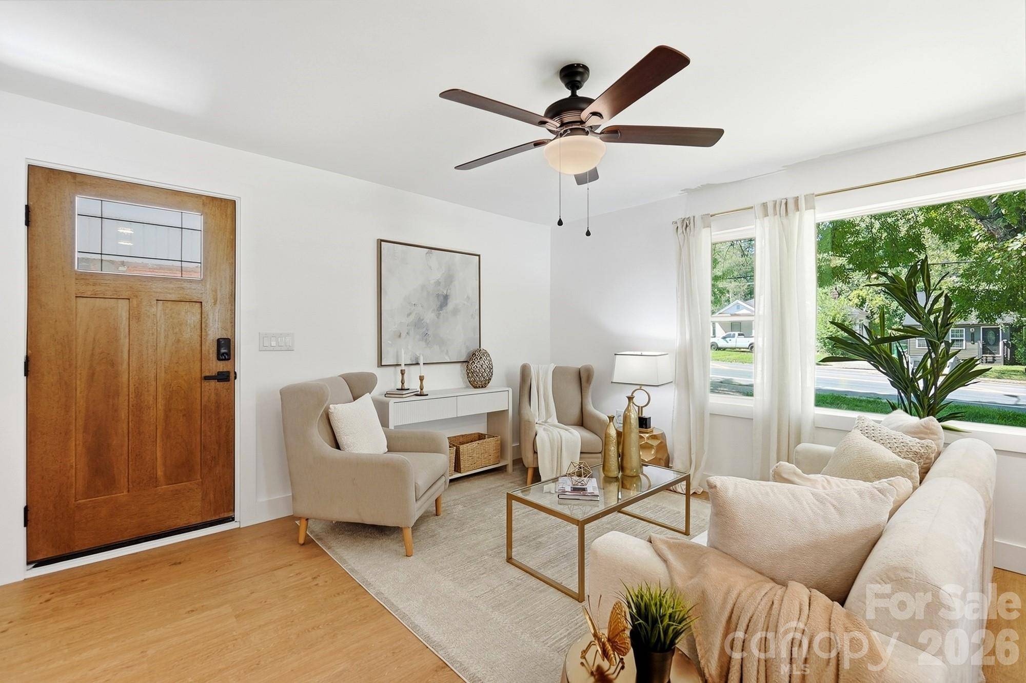 2204 Rozzelles Ferry RD, Charlotte, NC 28208