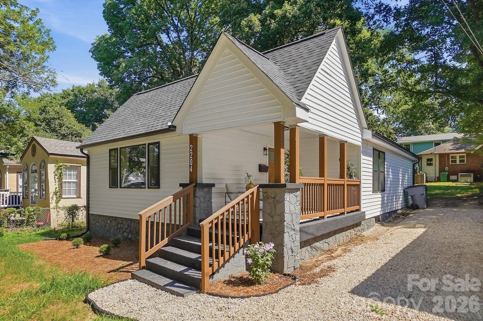 2204 Rozzelles Ferry RD, Charlotte, NC 28208