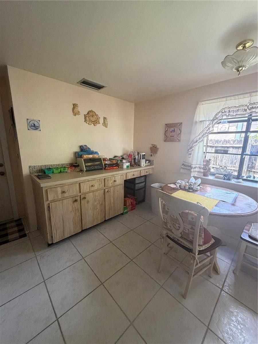 6557 CREEKVIEW TER N, Pinellas Park, FL 33781