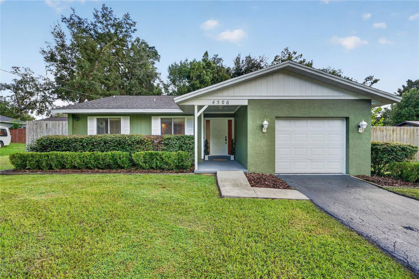 4506 NE 8TH PL, Ocala, FL 34470