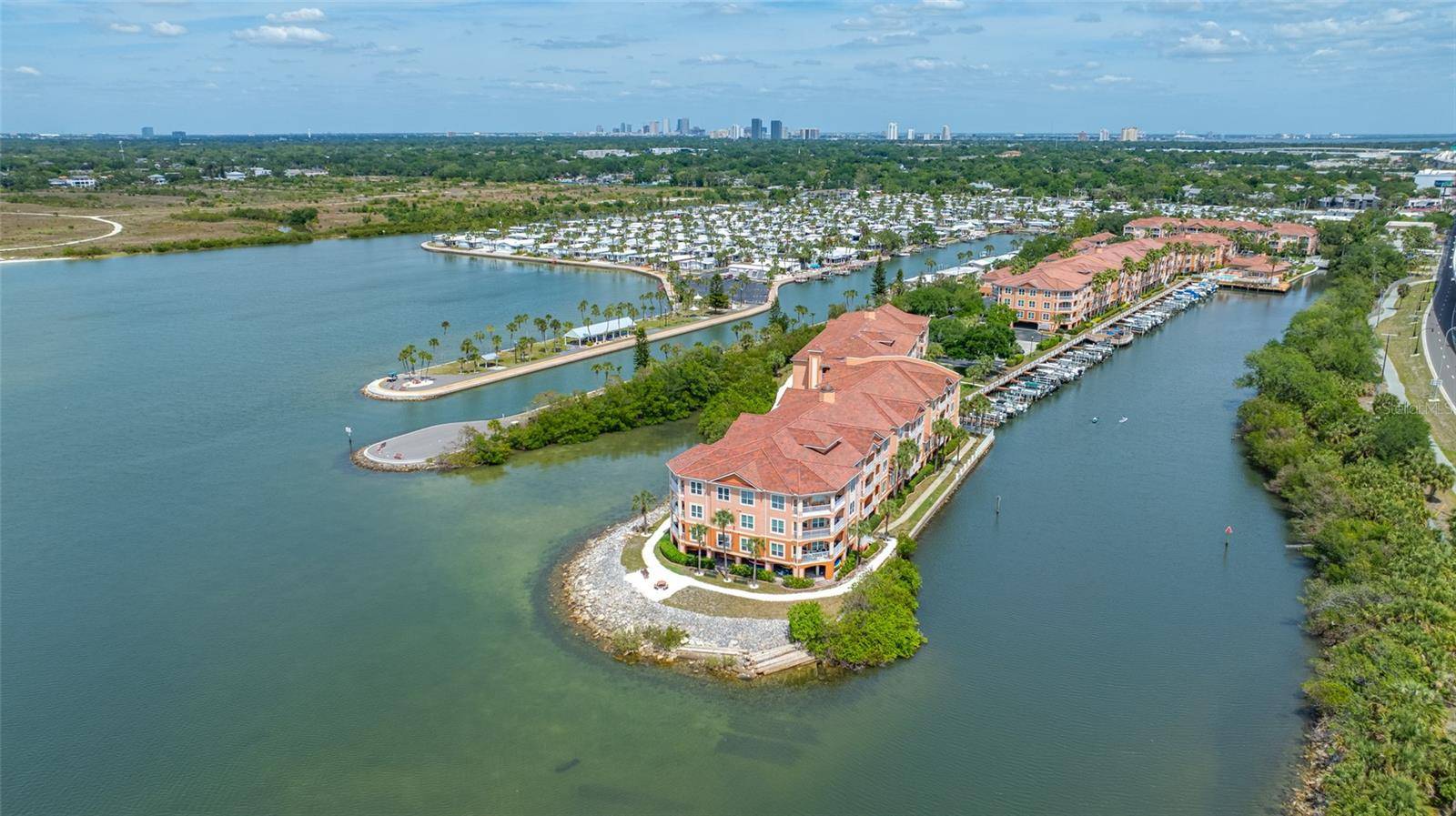 5000 CULBREATH KEY WAY #1-201, Tampa, FL 33611
