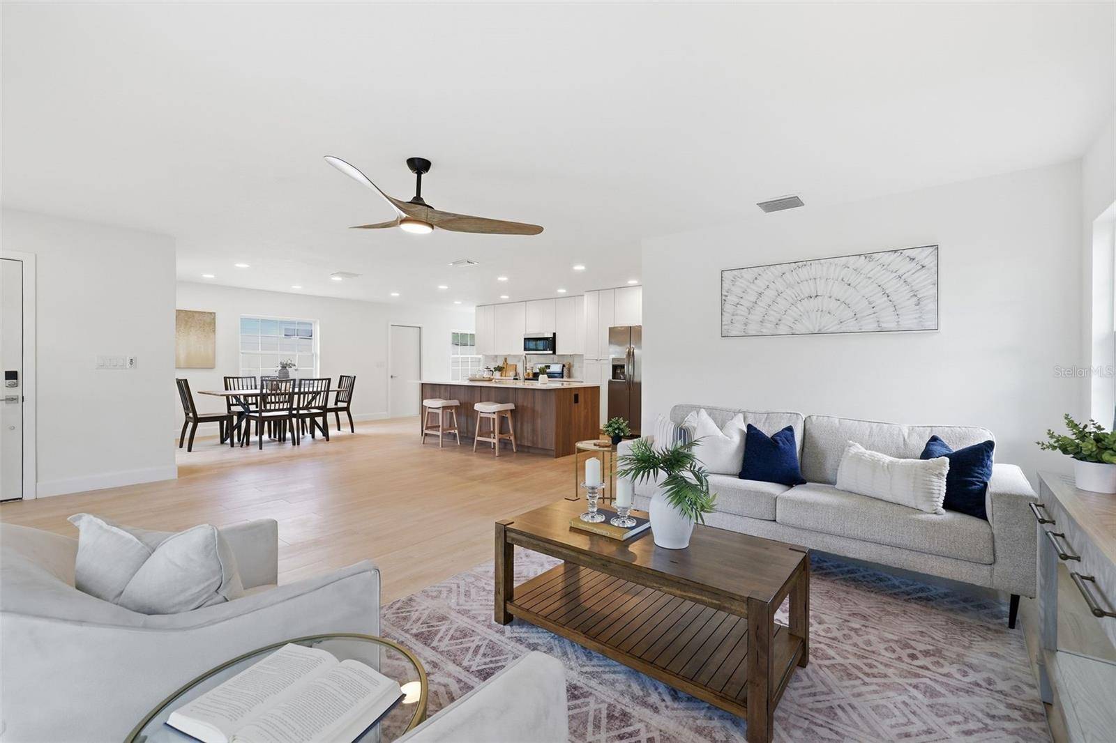 615 E DAVIS BLVD, Tampa, FL 33606