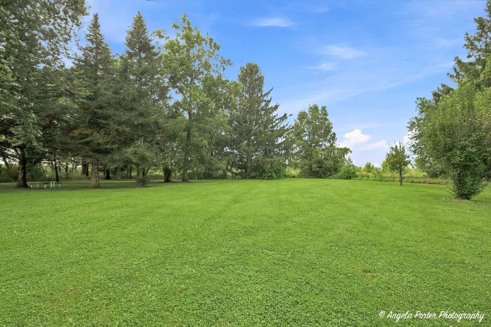 2211 Lamb RD, Woodstock, IL 60098