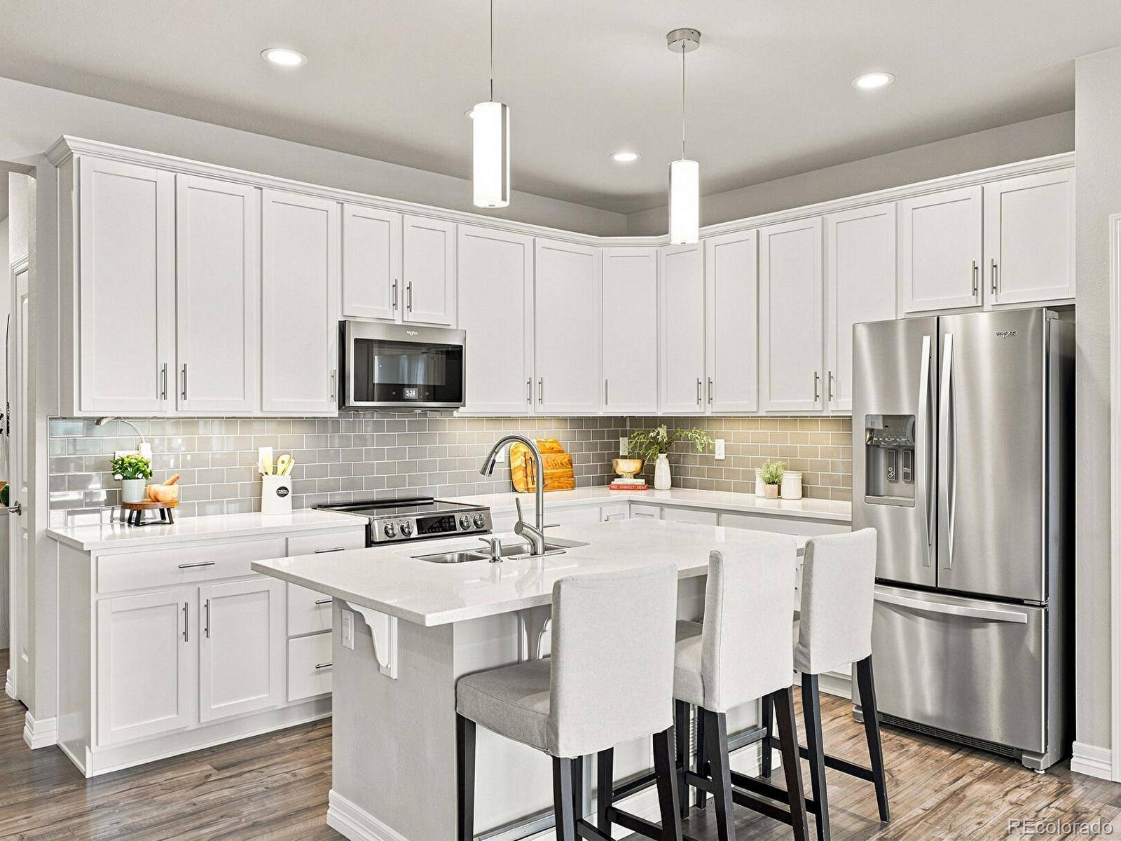 7266 S Robertsdale WAY, Aurora, CO 80016