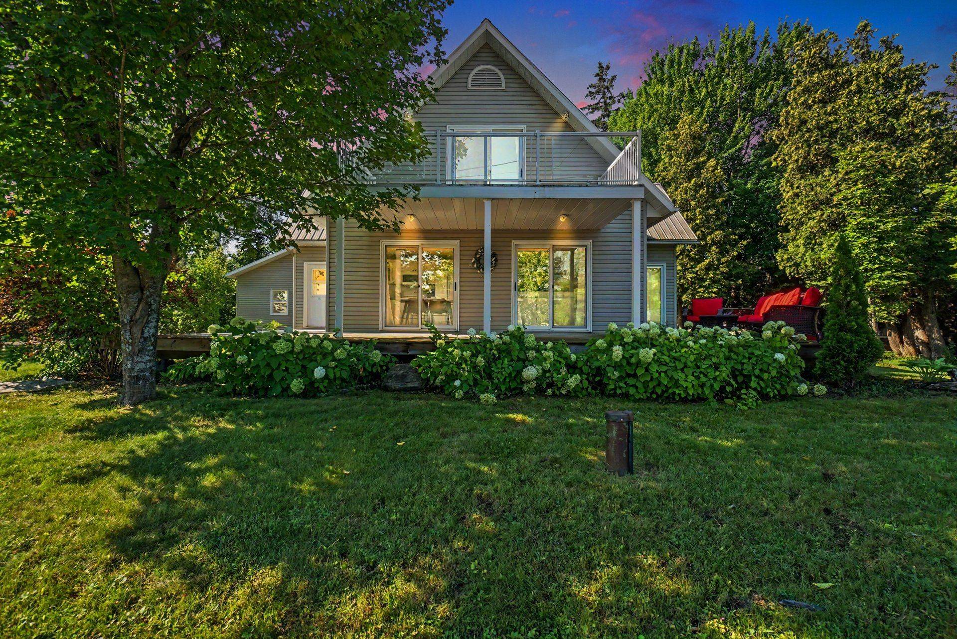 86 Towey LN, Horton, ON K7V 3Z8