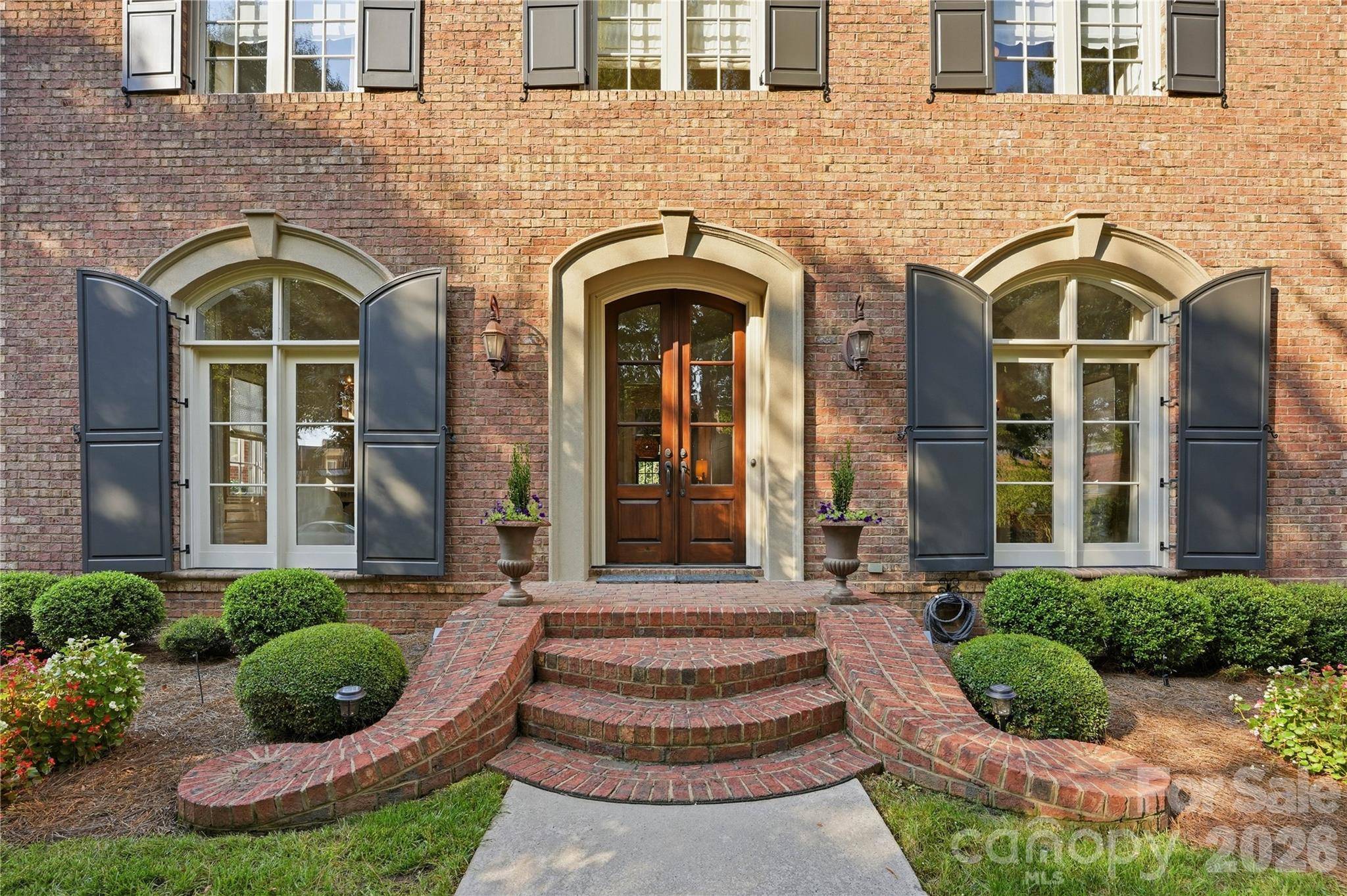 8820 Heydon Hall CIR, Charlotte, NC 28210