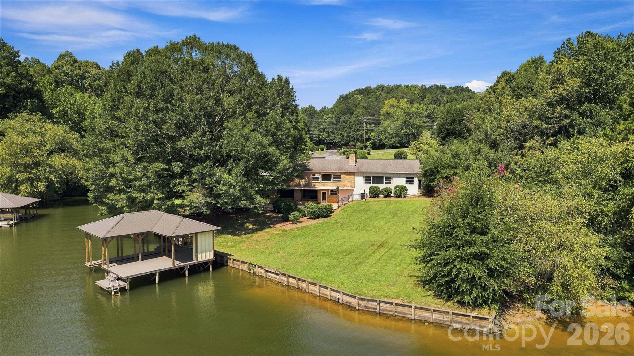 4830 N Center ST, Hickory, NC 28601