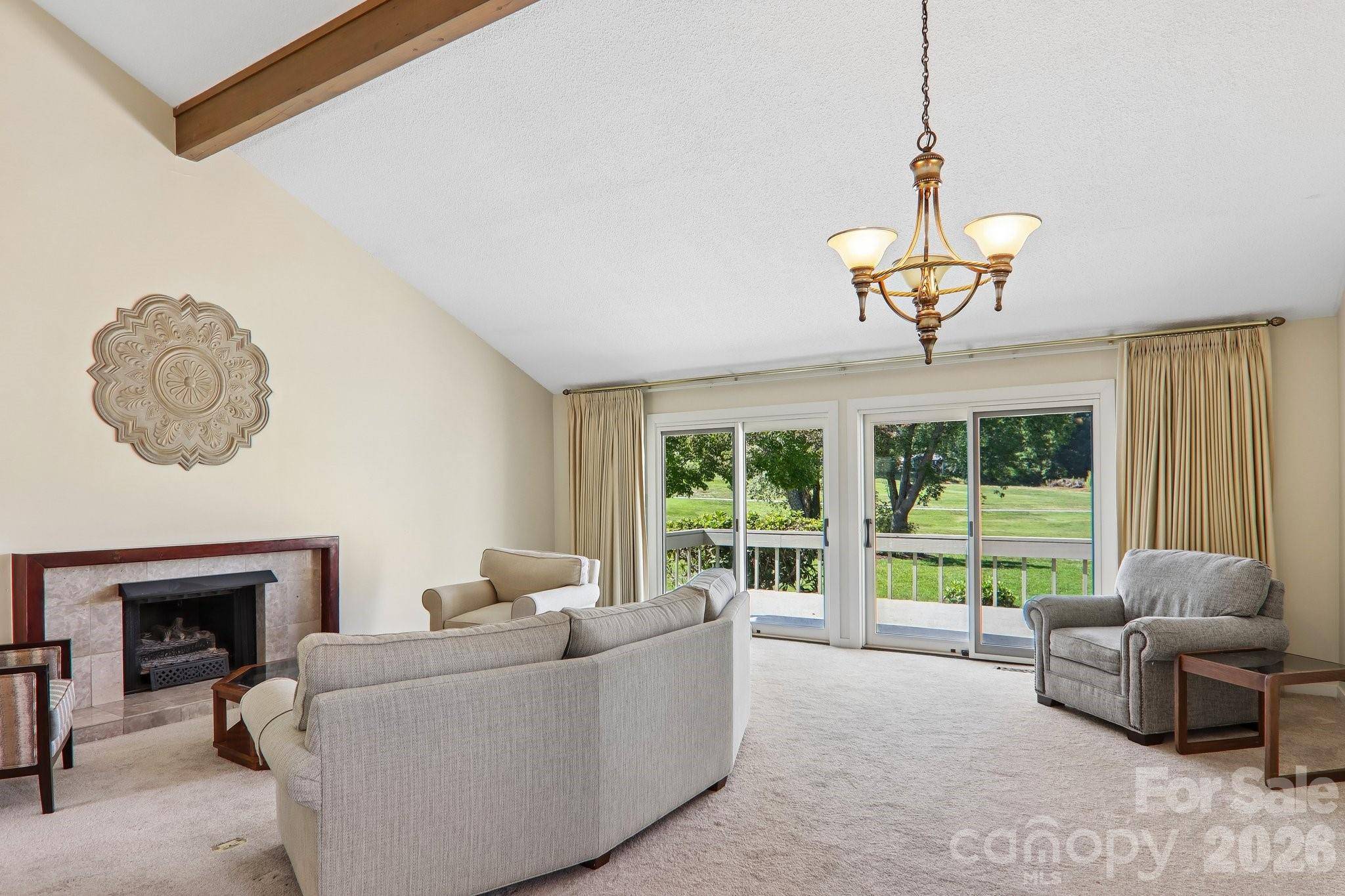 18 Foxmoor CT, Etowah, NC 28729