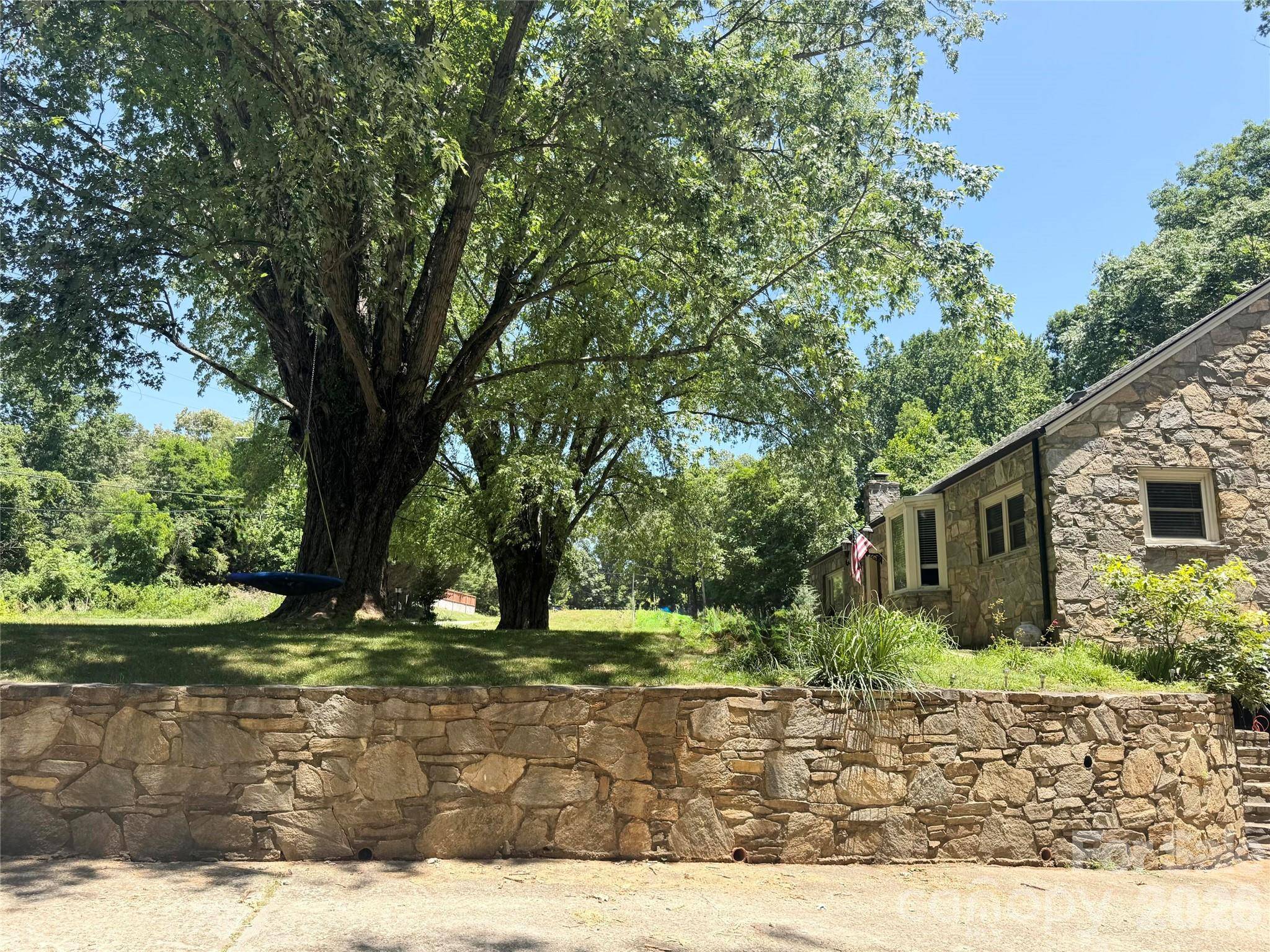 920 Sand Hill RD, Asheville, NC 28806