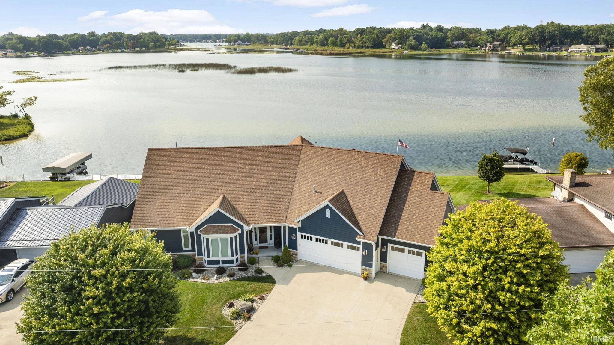 51235 Aqua DR, Elkhart, IN 46514