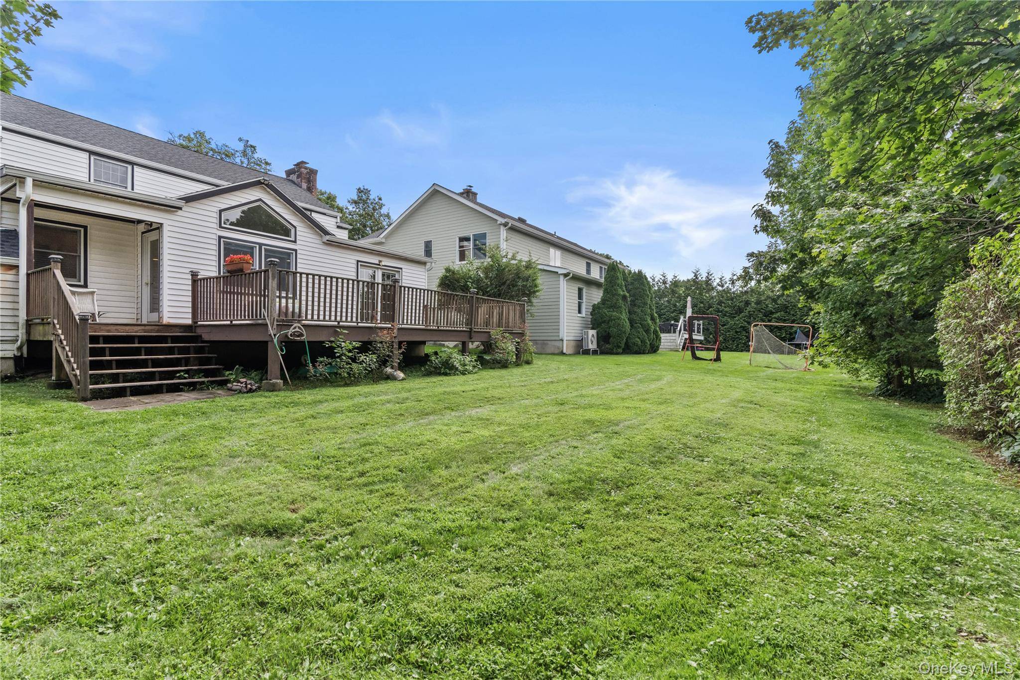 136 Wilmot CIR, Scarsdale, NY 10583