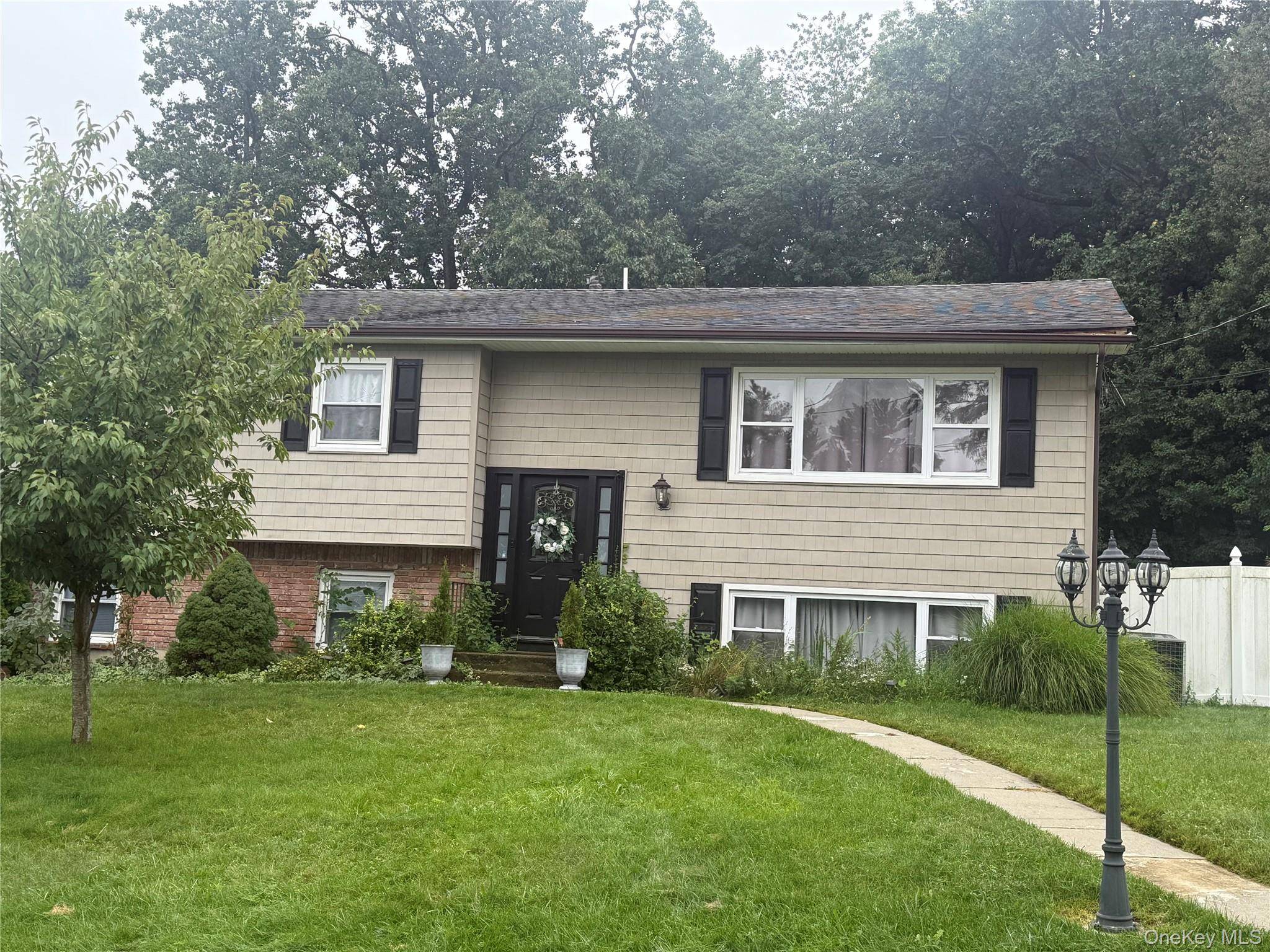 136 Orchid DR, Pearl River, NY 10965