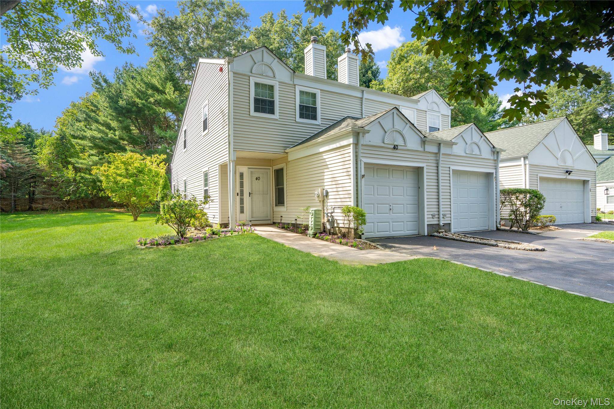 40 Quail CT, Manorville, NY 11949