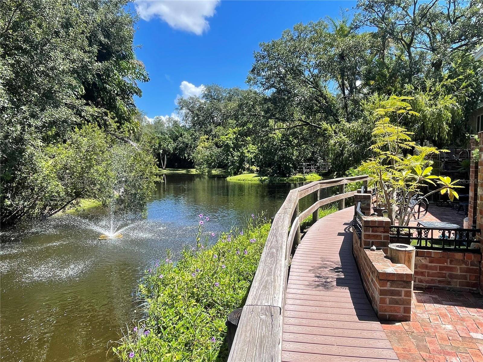 2927 W GANDY BLVD, Tampa, FL 33611