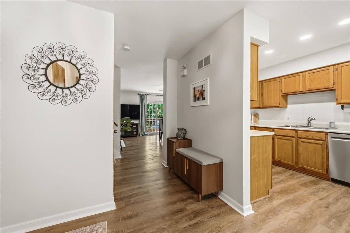 1342 Arlington CT, Geneva, IL 60134