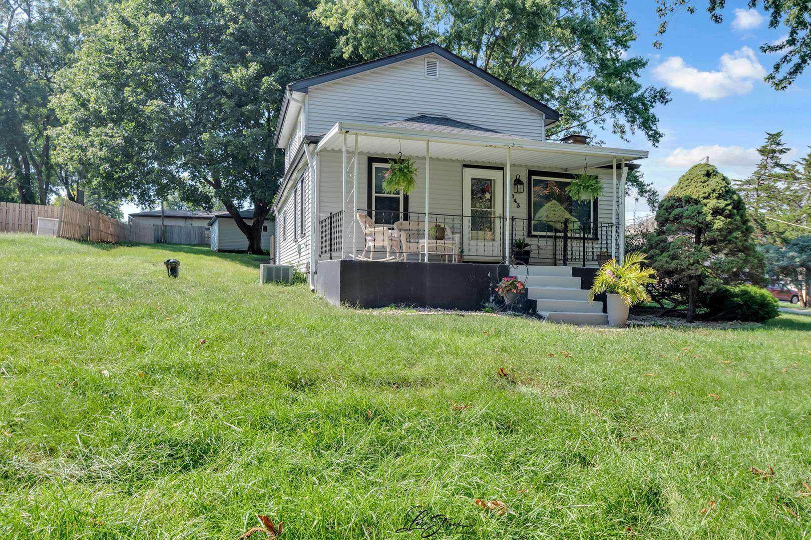 143 N Jefferson ST, Lockport, IL 60441