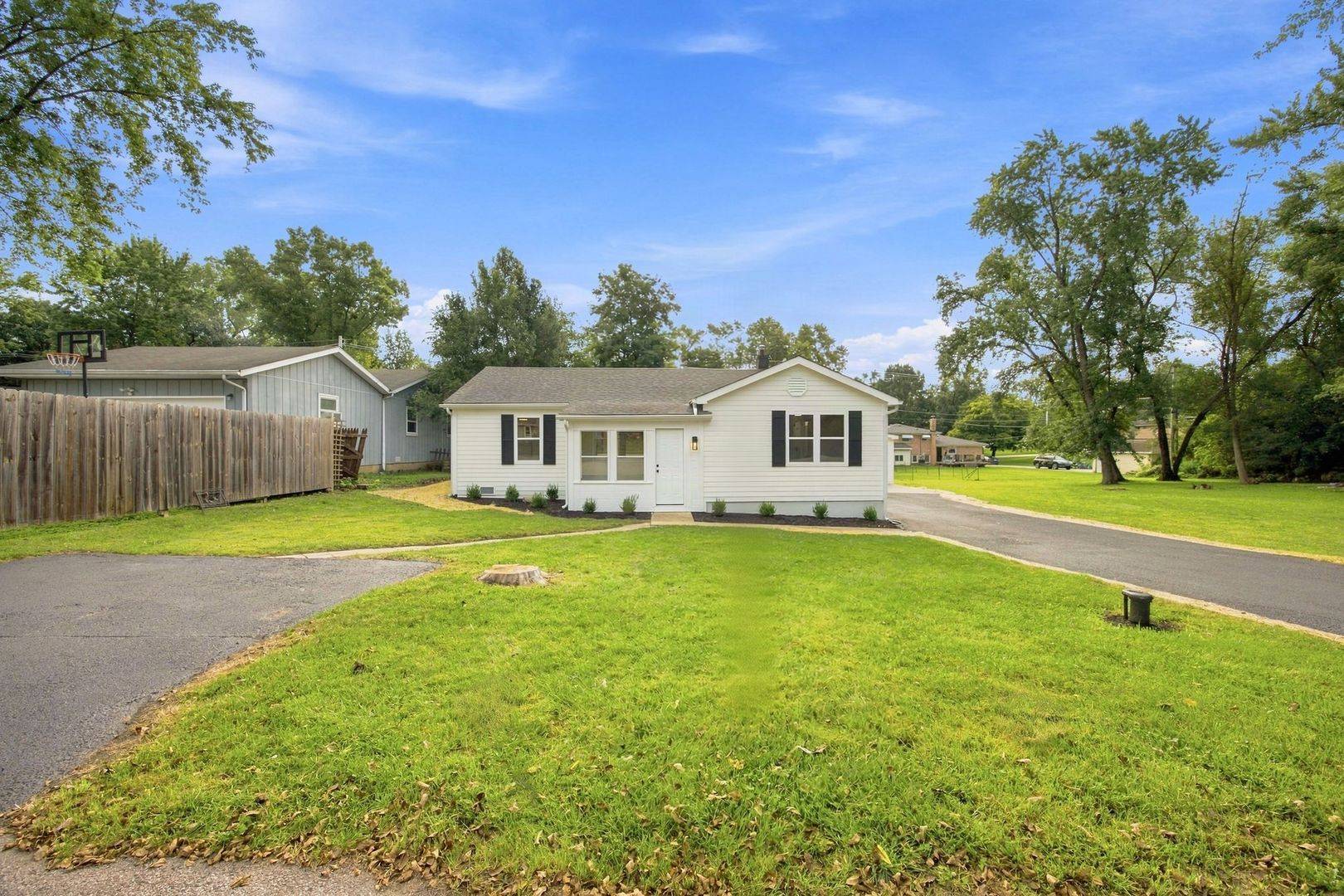36891 N Carol LN, Lake Villa, IL 60046