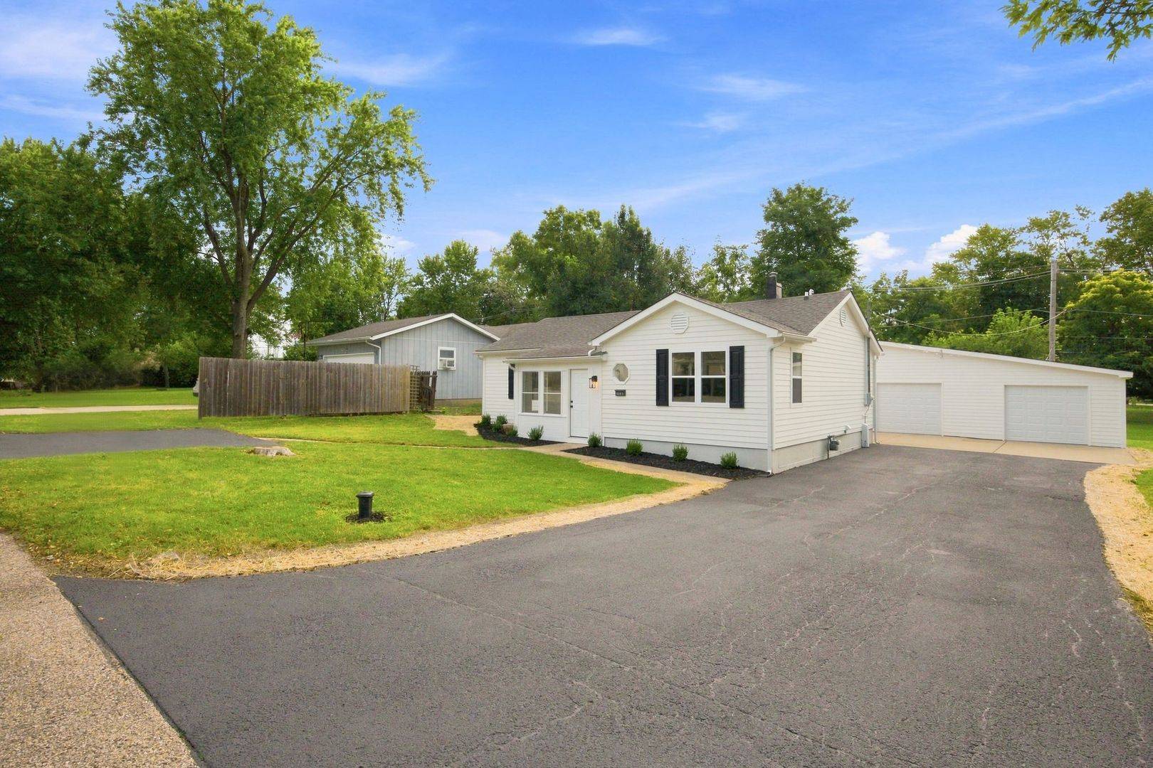 36891 N Carol LN, Lake Villa, IL 60046