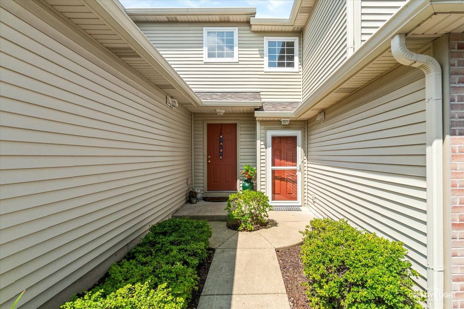 54 Rolling Oaks RD #C, Sugar Grove, IL 60554